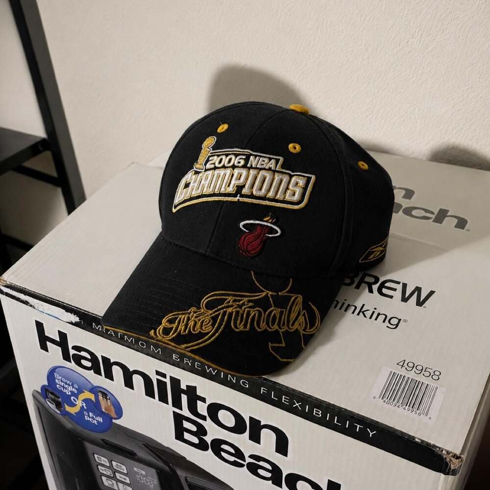 Reebok 2006 Miami Heat NBA Champions Finals Adjustable Hat Cap